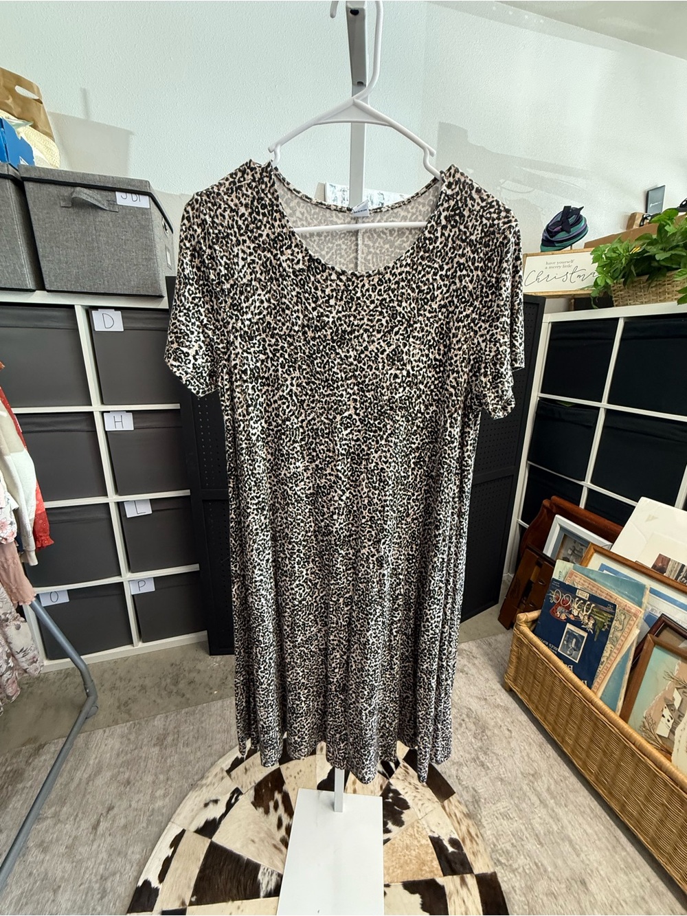 Old Navy Jersey Leopard Print Casual Swing Dress